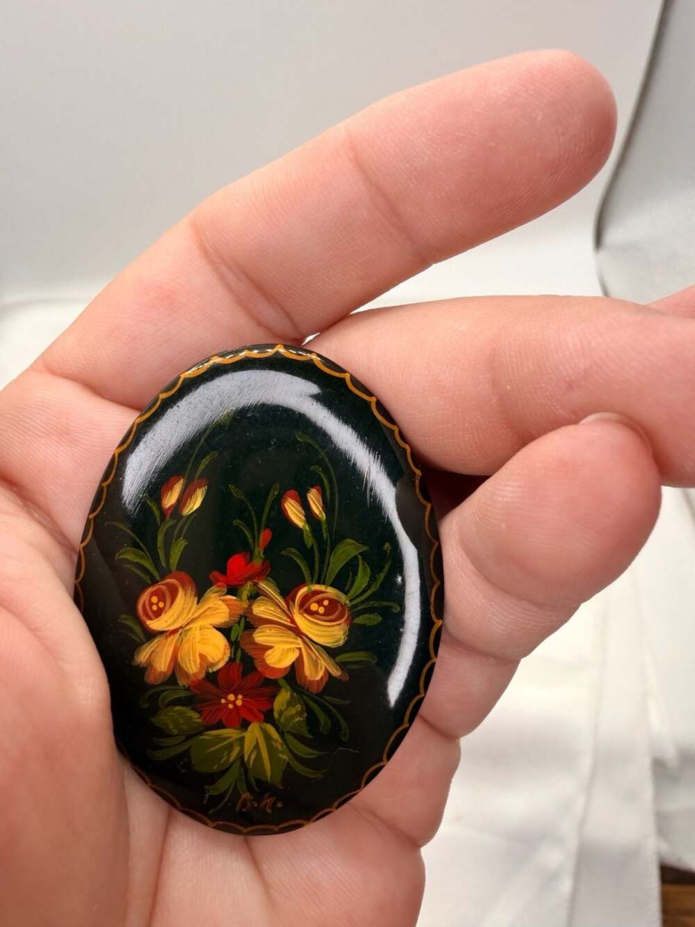 Vintage Russian Lacquer Floral Hand Painted Brooch Pin